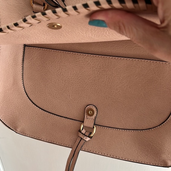 Pale pink Sole Society bag. - Picture 2 of 7